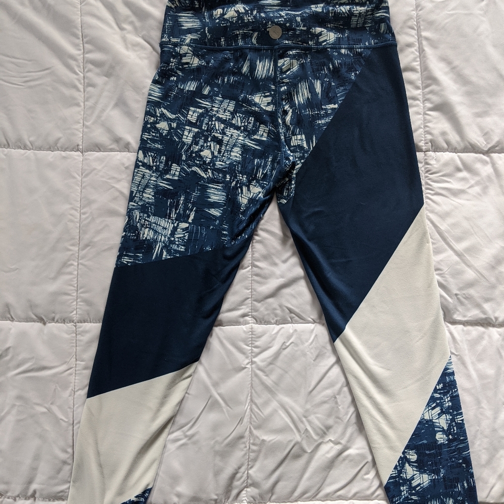 Threads 4 Thought Leggings